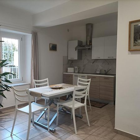 Casa Adelina - Appartamento Pallanza Centro Verbania Ngoại thất bức ảnh