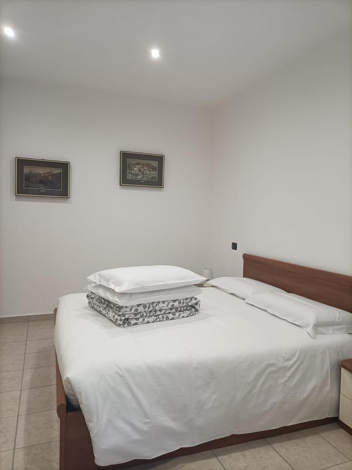 Casa Adelina - Appartamento Pallanza Centro Verbania Ngoại thất bức ảnh